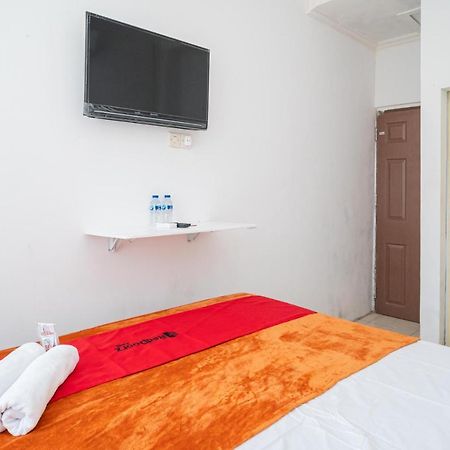 Reddoorz @ Aralia Harapan Indah Pulokendal Exterior foto