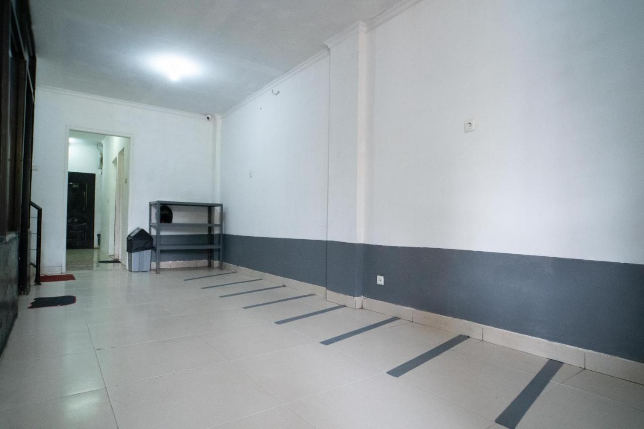 Reddoorz @ Aralia Harapan Indah Pulokendal Exterior foto