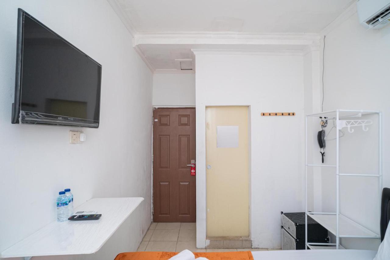 Reddoorz @ Aralia Harapan Indah Pulokendal Exterior foto